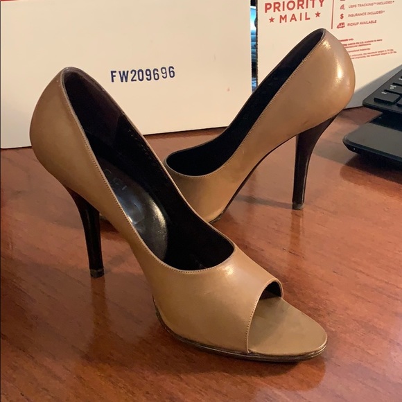 Authentic Gucci Peep Toe Pumps - Picture 2 of 8